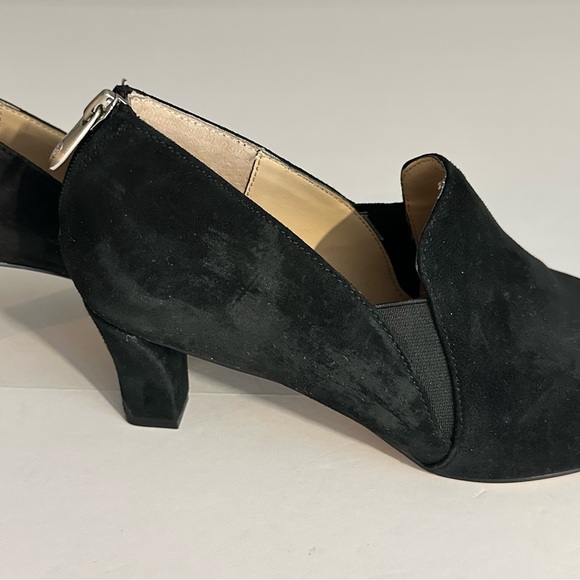 Adrienne Vittadini Black Suede Block Heels - Picture 1 of 6